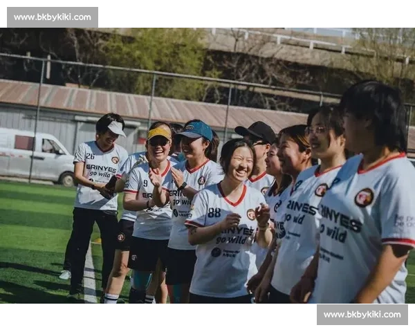 打造专业化足球成人培训提升全民竞技素养新路径与体育发展融合实践